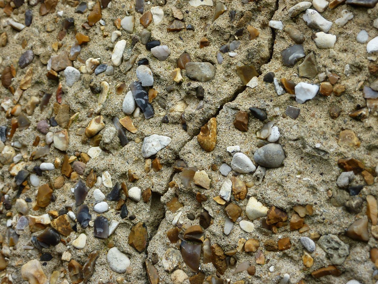 Professional pebble dash cleaning
